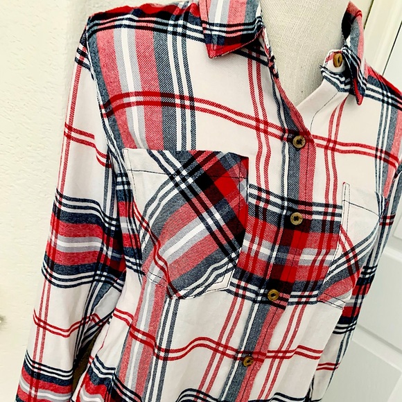 F-21 super soft red plaid button down top - New - Picture 5 of 15